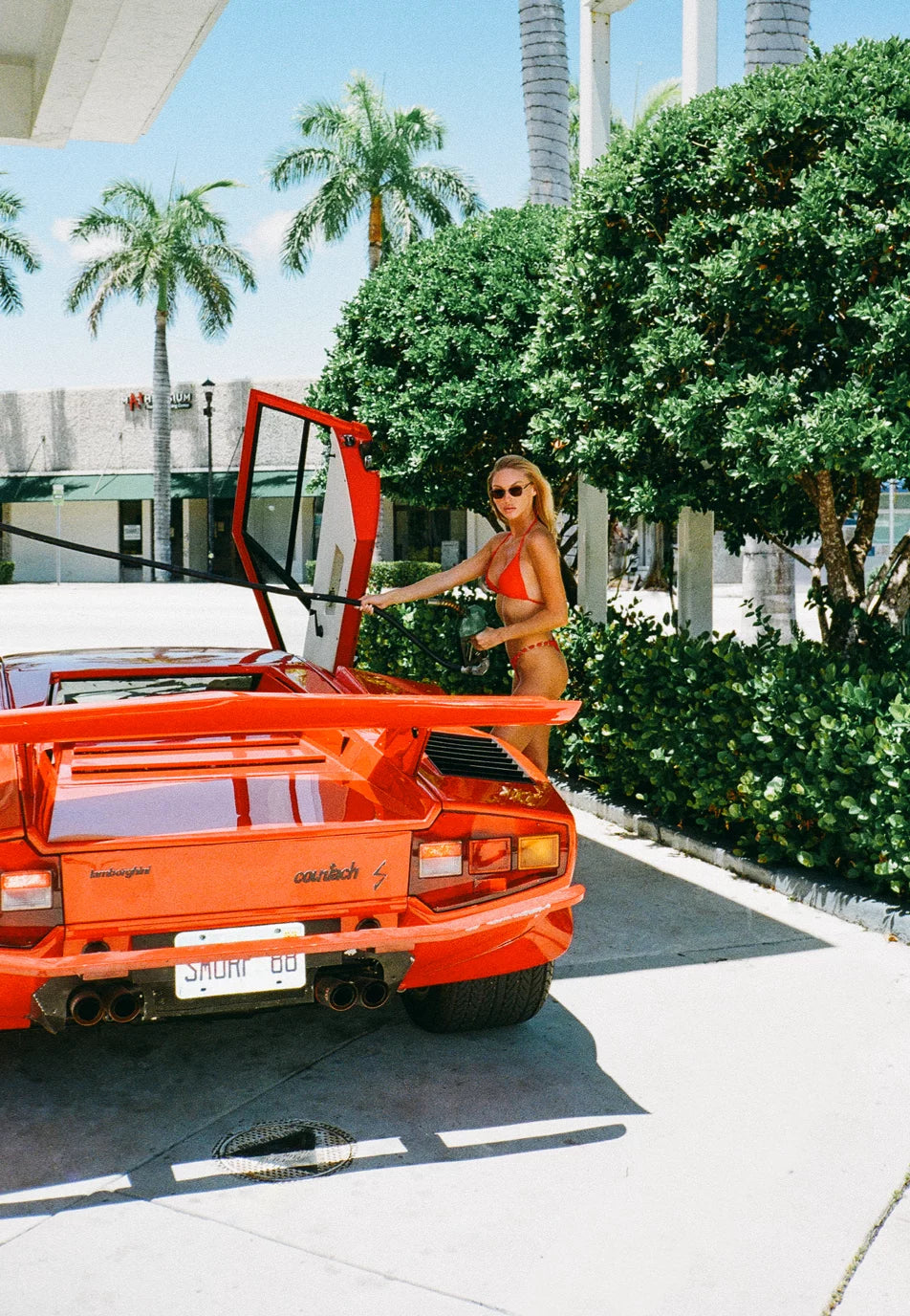 Miami escape campaign by Sato