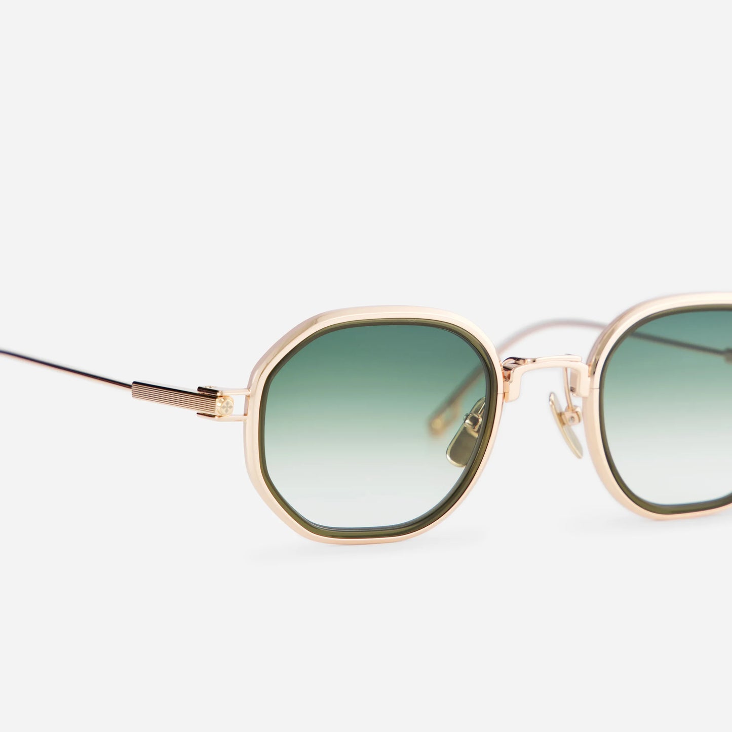 SATO TOLIMAN-T S3309 - With gradient green lenses.