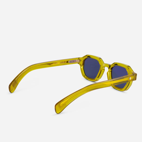 Almach BL sunglasses in yellow crystal with green gradient lenses, designed for a light and elegant appearance.