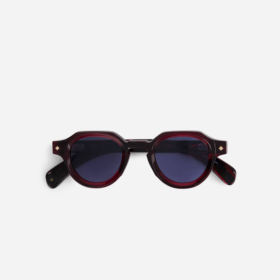 Atria VE-1 sunglasses in venom color feature a bold front view with dark red and red tortoise frames.