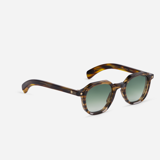 Perse CT-1 showcases a Japanese acetate frame in Coyote tortoise color and gradient green lenses.