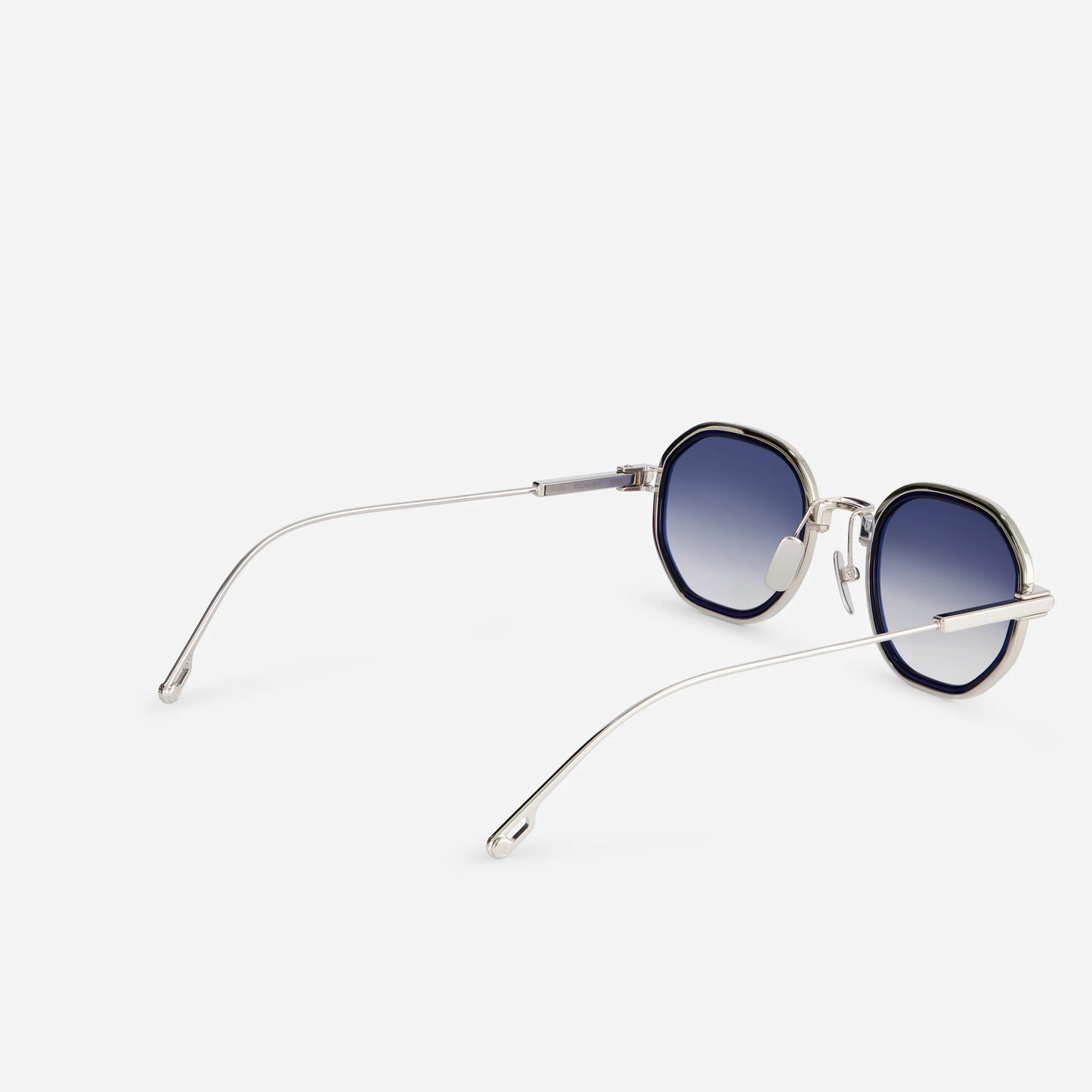 Toliman-T S3301 sunglasses, beautifully designed in pure silver titanium, featuring gray gradient lenses and a captivating blue night insert.